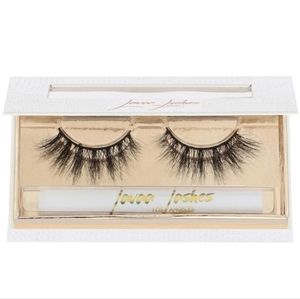 LAVAA LASHES-  CHARM